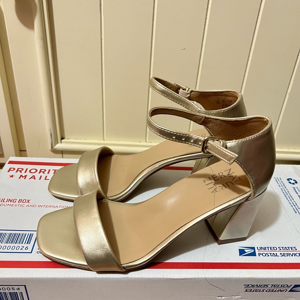 Naturalizer Rayner heel sandal women’s 7 wide